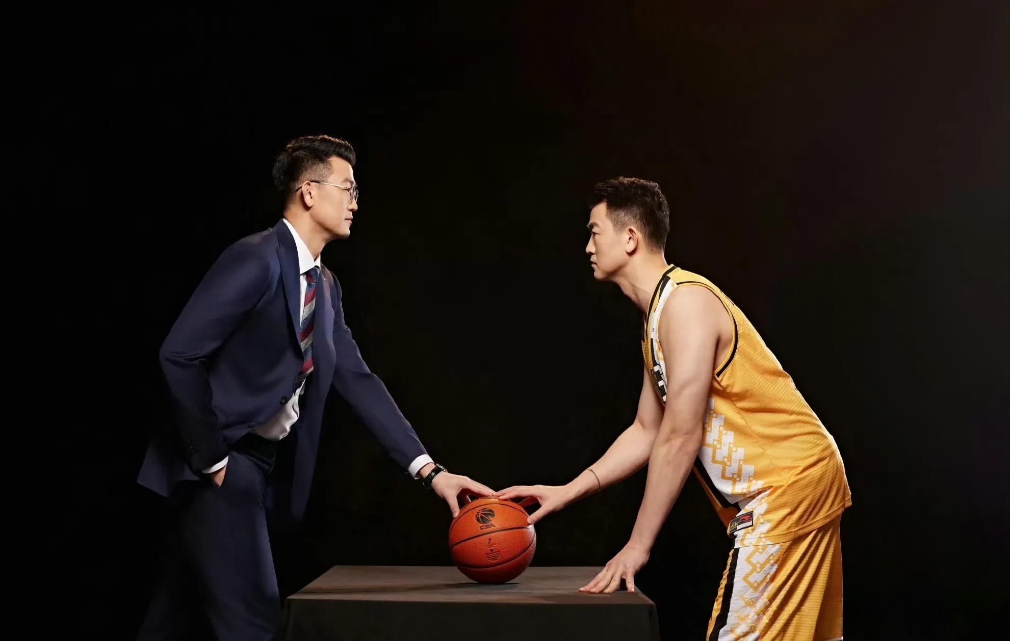 国内篮球明星开展公益活动，传递正能量
