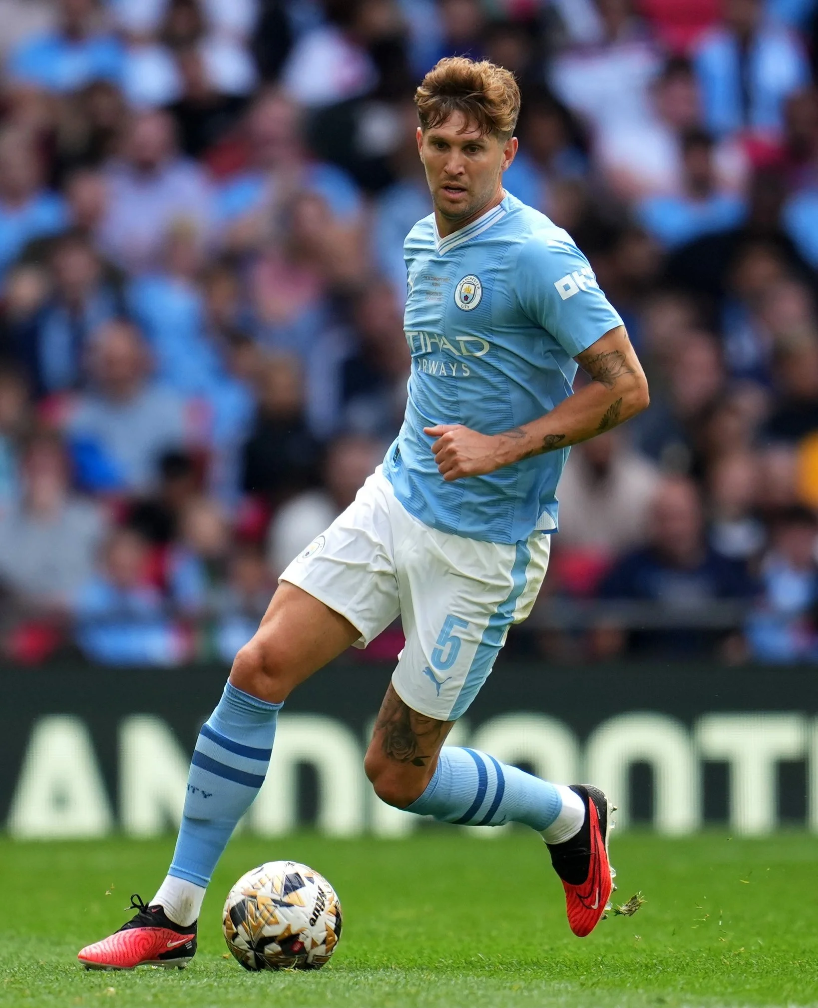 包含曼城-莫斯科中央陆军，瓜迪奥拉领军大胜的词条