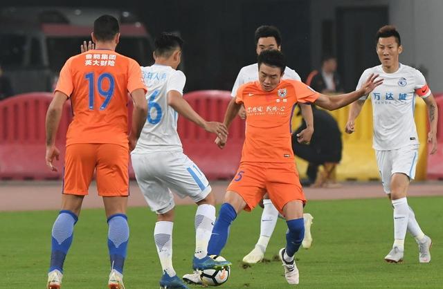 华体会入口-大连一方主场战胜山东鲁能，豪取三分