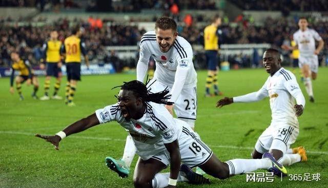 关于斯旺西城队主帅换帅，球队备战下一场比赛的信息