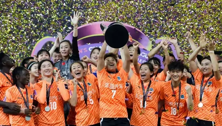 临危不乱!中国女足全力冲刺冠军奖杯的简单介绍 临危不乱!中国女足全力冲刺冠军奖杯的简单介绍