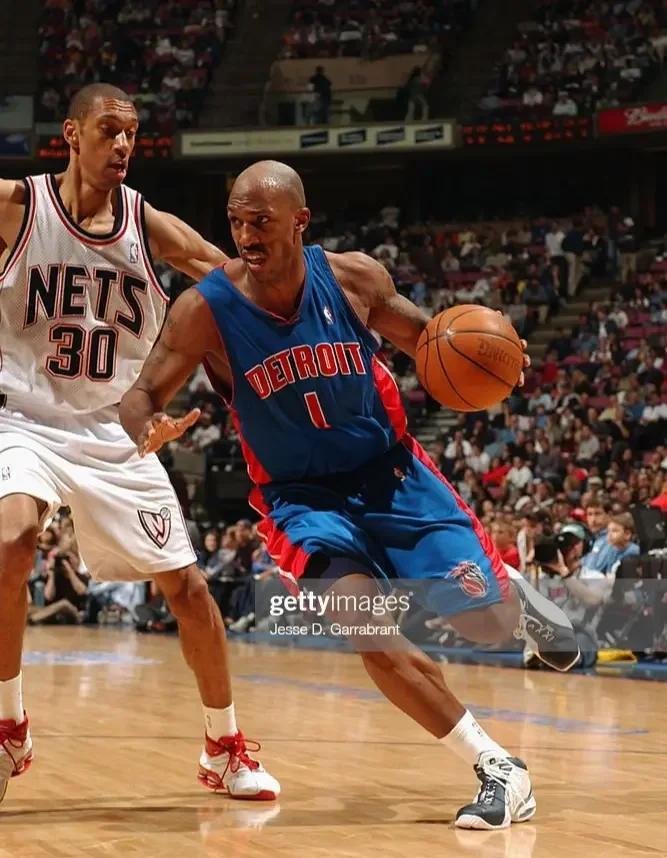 篮网在主场战胜老鹰，结束两连败的简单介绍