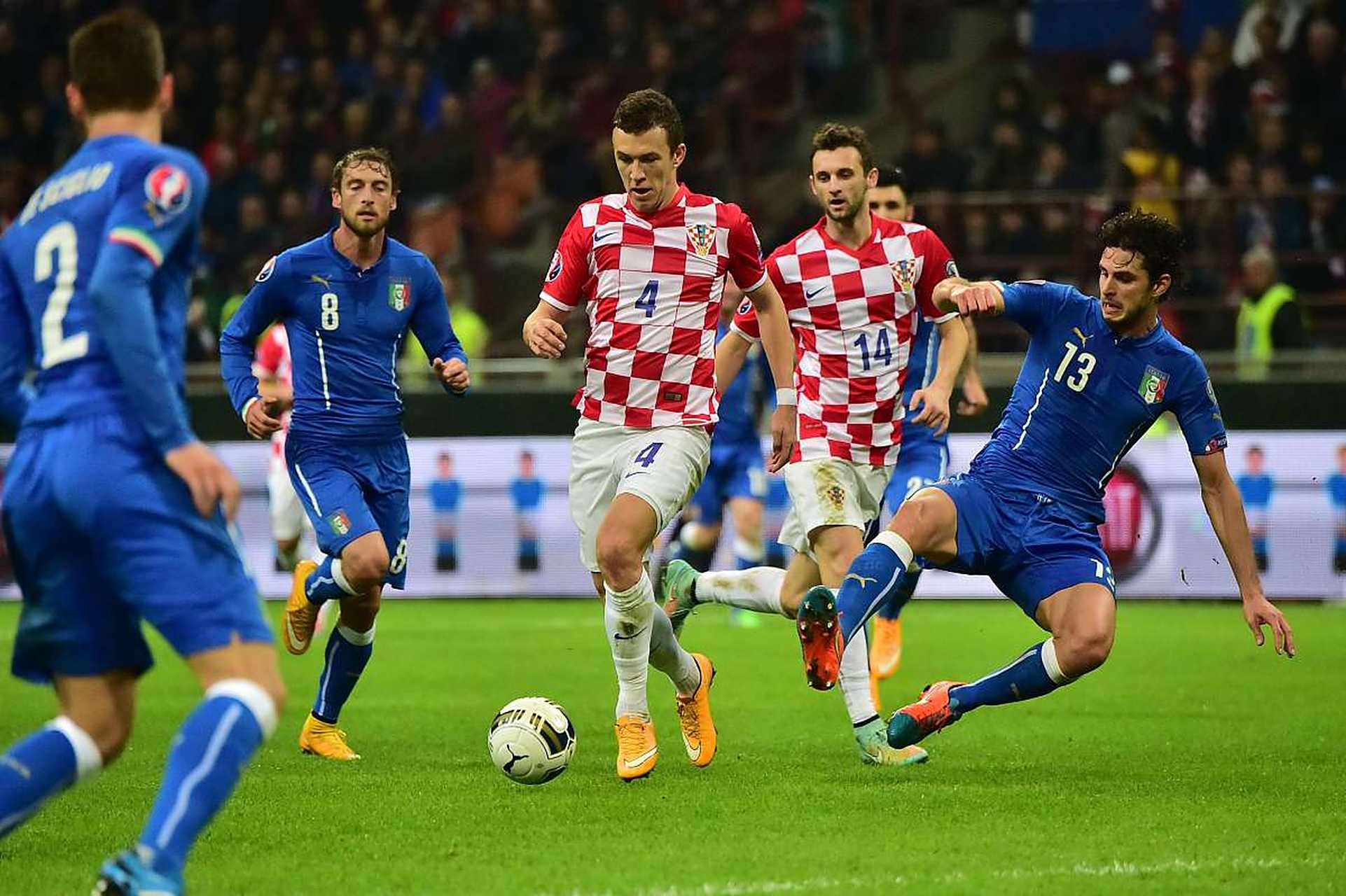 华体会直播-阿尔及利亚队在欧洲杯预选赛中蓄势待发，强劲表现的简单介绍